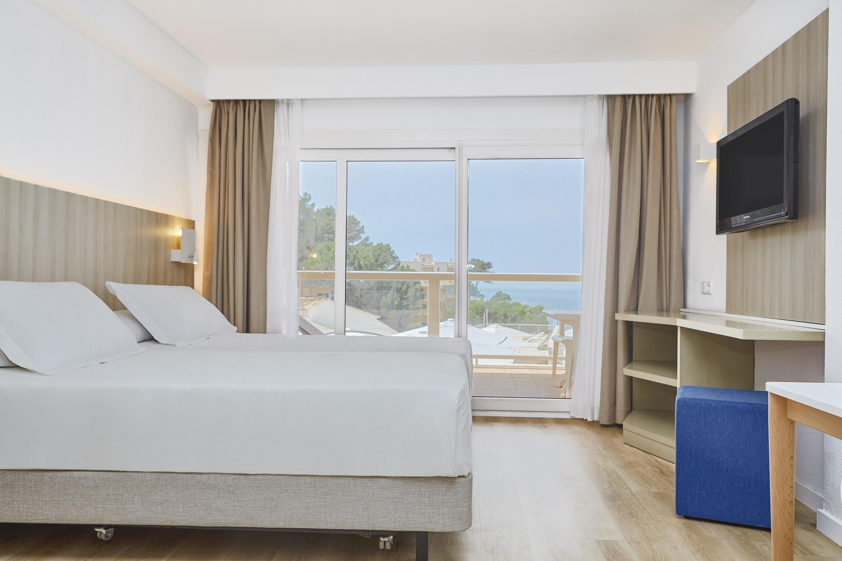 Universal Aparthotel Don Camilo Sant Elm Kültér fotó