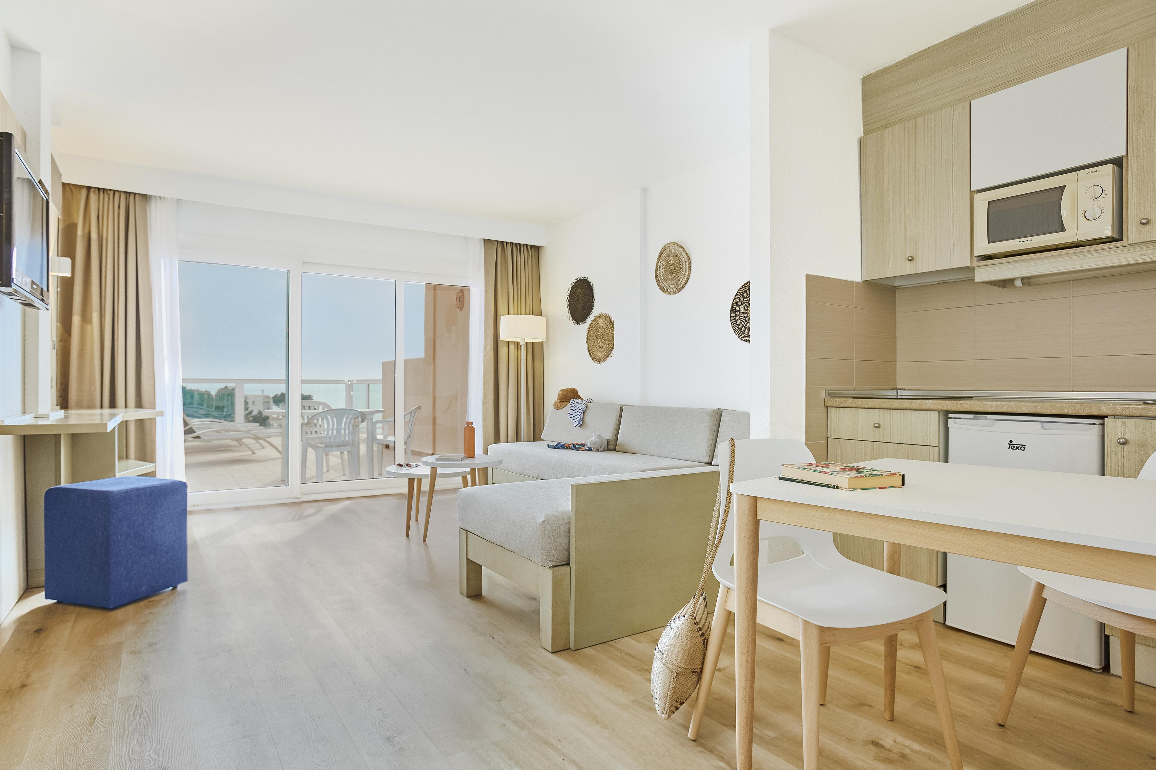 Universal Aparthotel Don Camilo Sant Elm Kültér fotó
