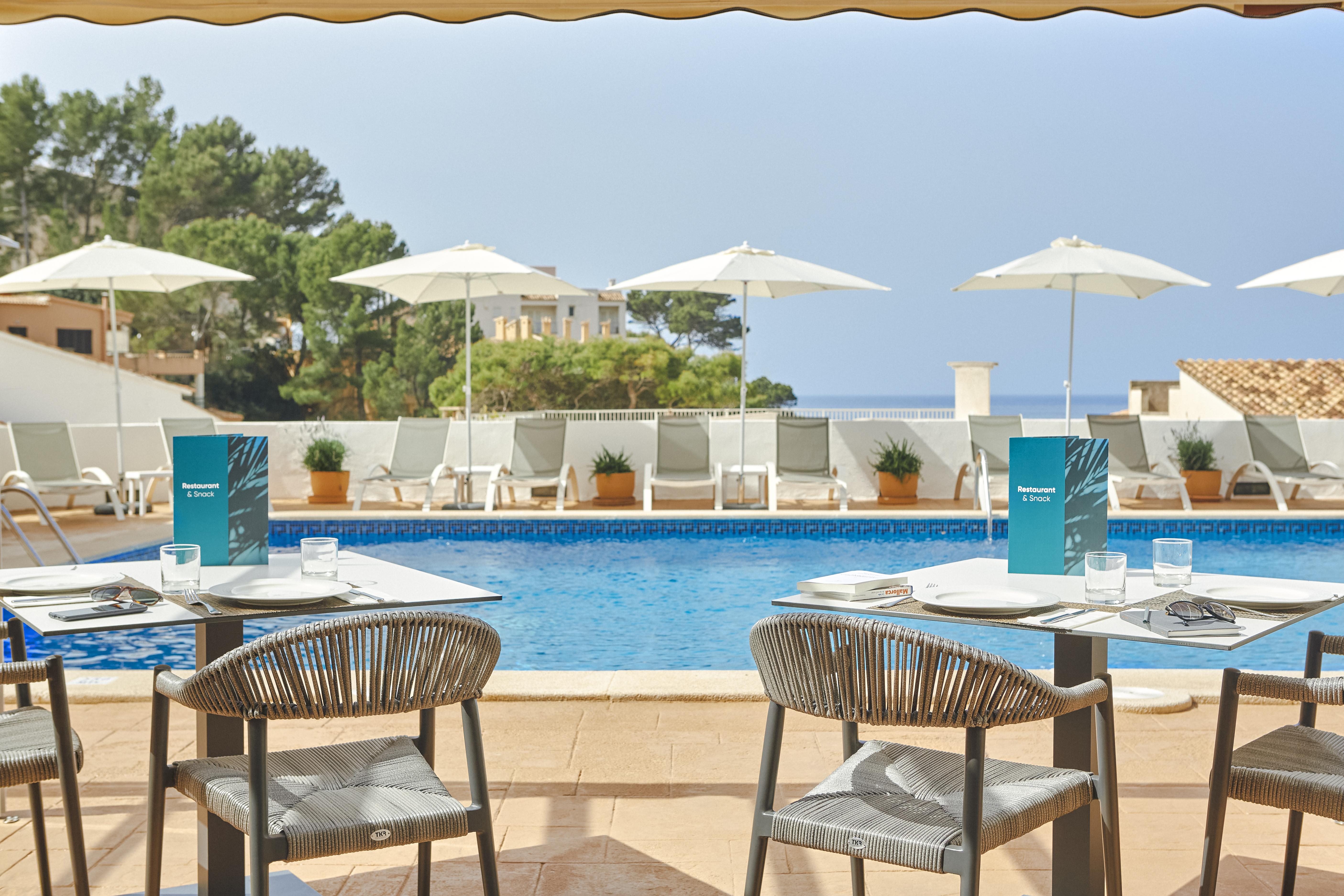 Universal Aparthotel Don Camilo Sant Elm Kültér fotó