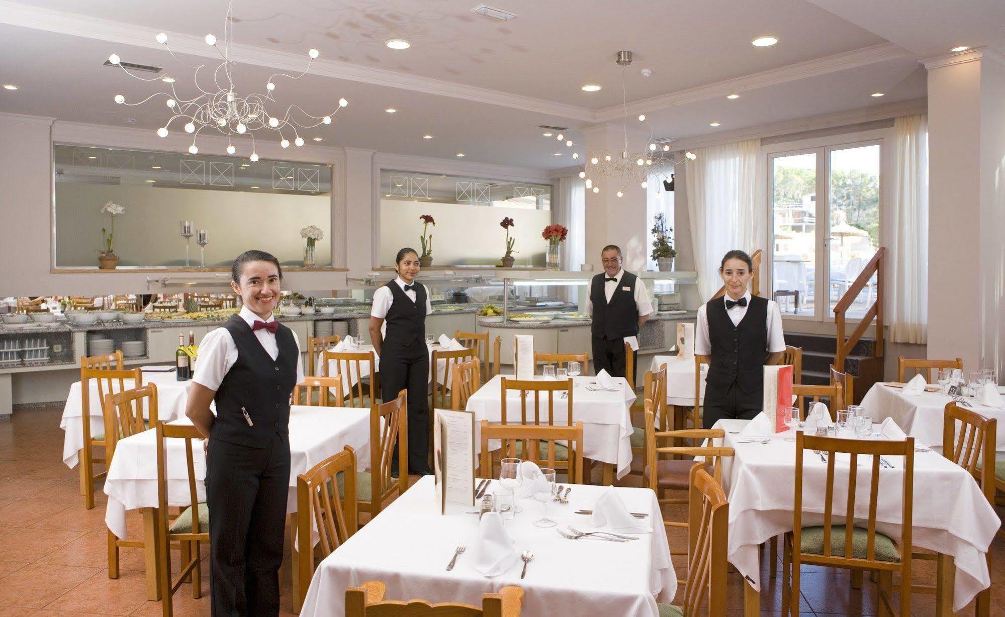 Universal Aparthotel Don Camilo Sant Elm Kültér fotó