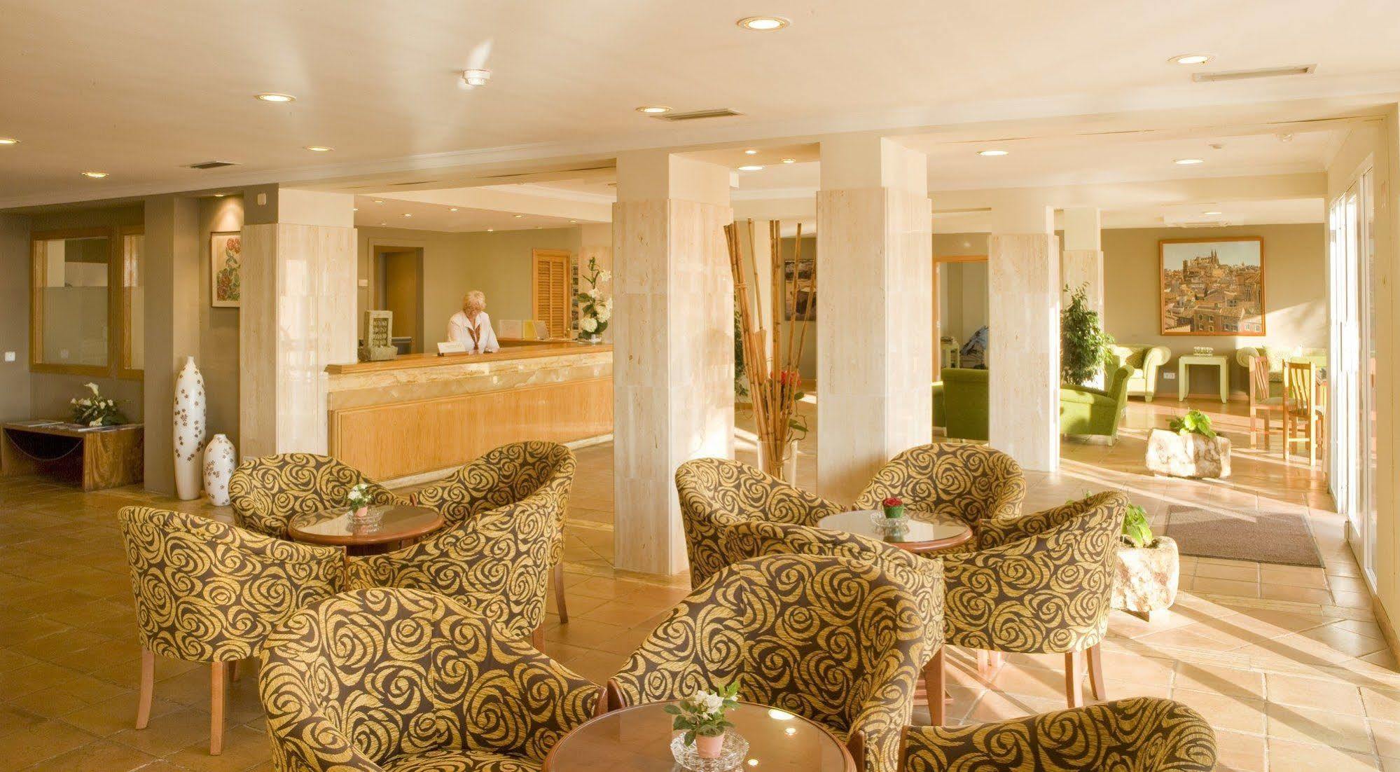 Universal Aparthotel Don Camilo Sant Elm Kültér fotó