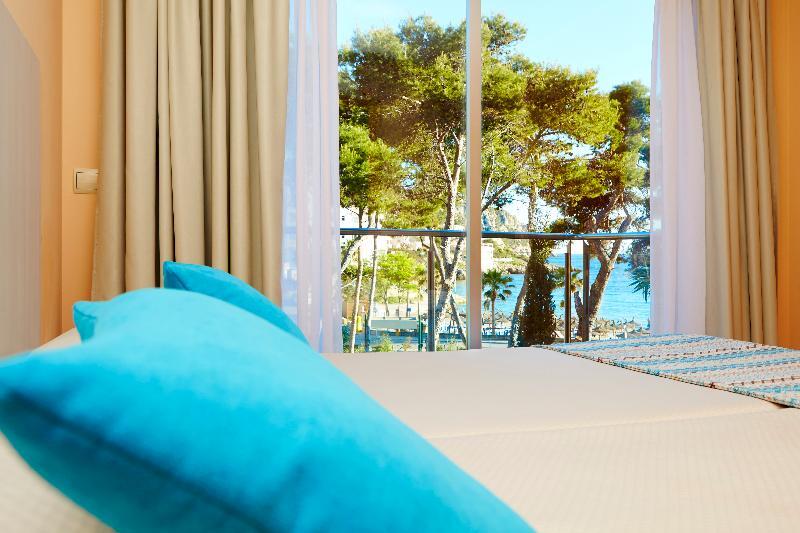 Universal Aparthotel Don Camilo Sant Elm Kültér fotó
