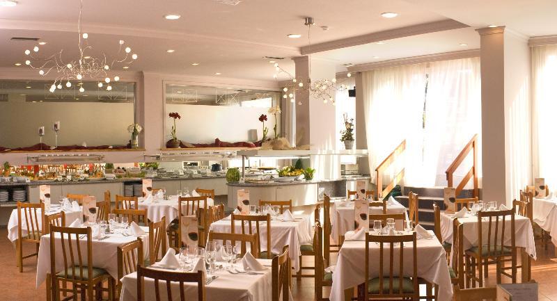 Universal Aparthotel Don Camilo Sant Elm Kültér fotó